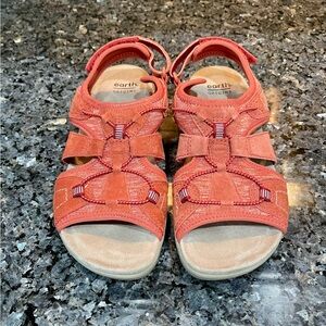 Earth Origins Coral Savoy Siena Suede Accent Sandals Size 7.5
